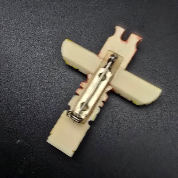 Carved Totem Pole Brooch Native American Costume Jewelry Colorful - Picture 6 of 7